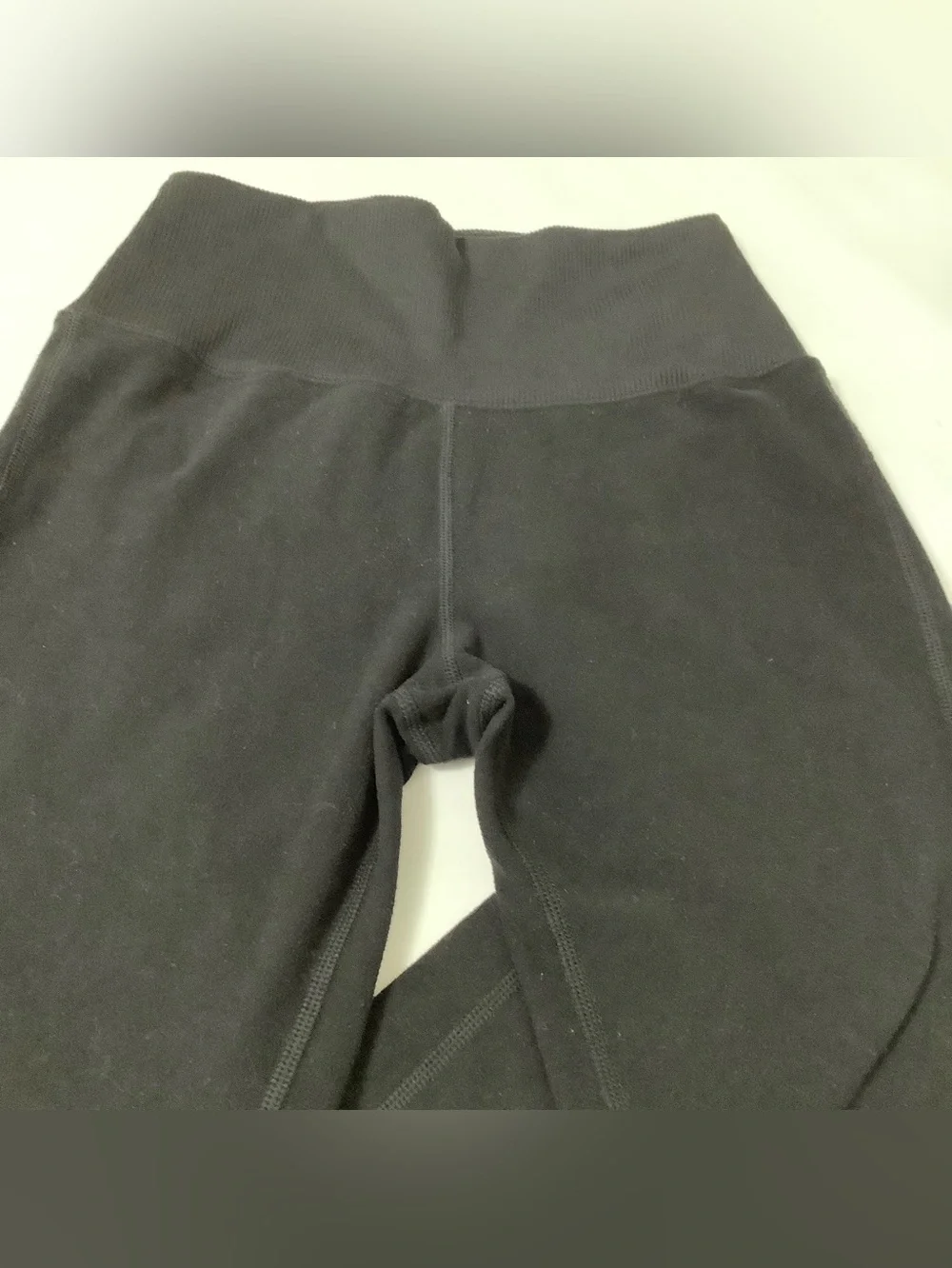 ALO Yoga excellent pre